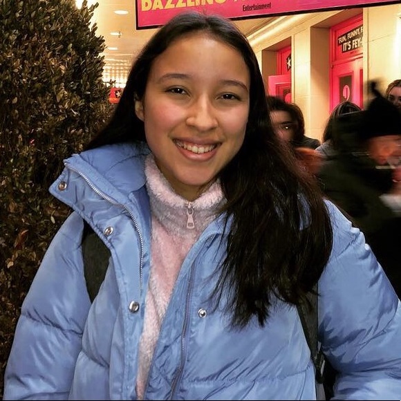 Meet your Posher, Sofia - Picture 2 of 2